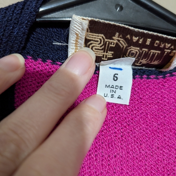 St. John By Marie Gray Vintage Knit Dress With Pockets, Size:6, Color:Blue&Pink - Picture 3 of 8